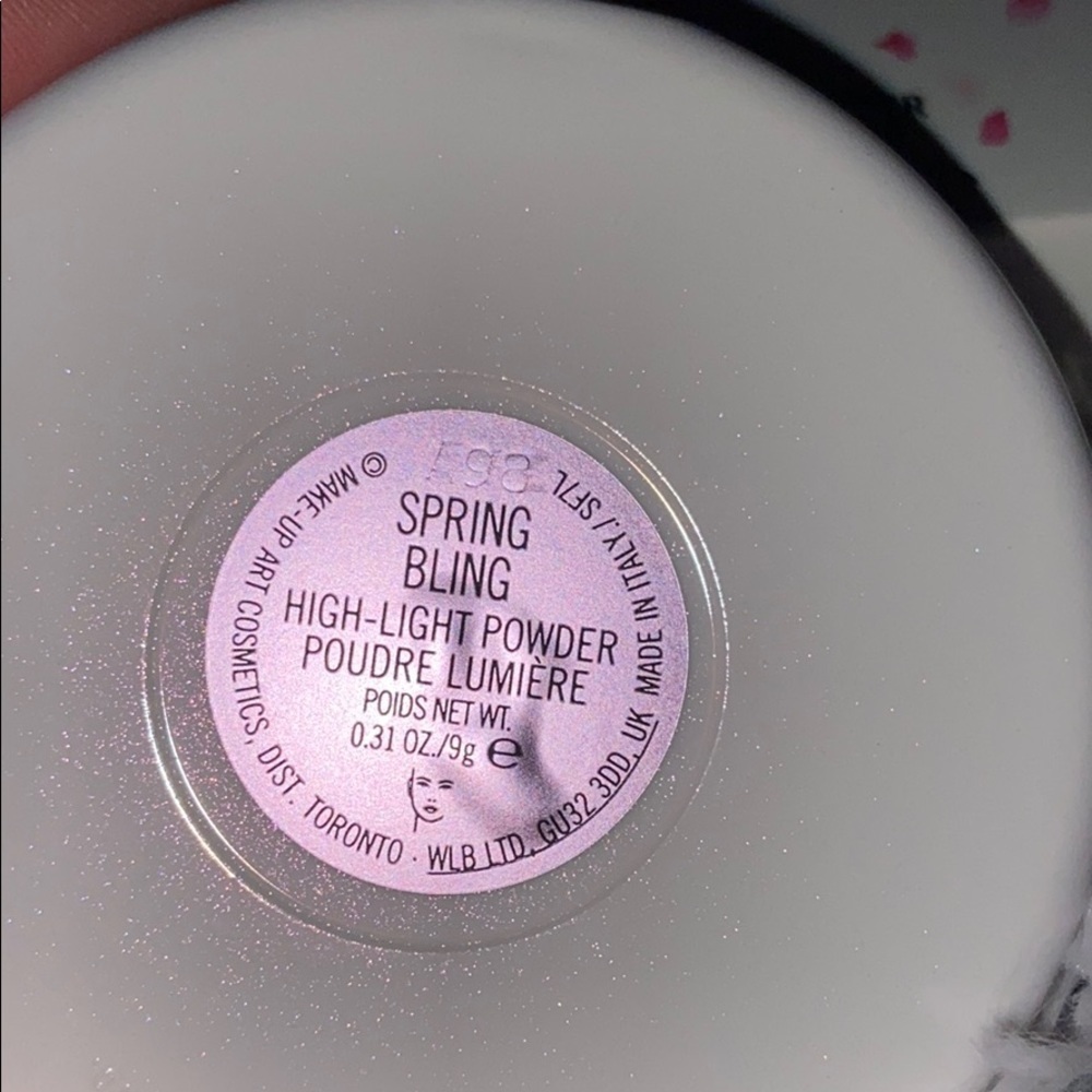 MAC Cosmetics Highlight Powder- Spring Bling - Picture 6 of 13